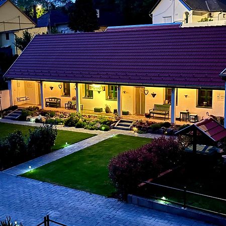 Ladislaus Schnaps-Haus Falusi Vendeghaz Csolnok Екстер'єр фото