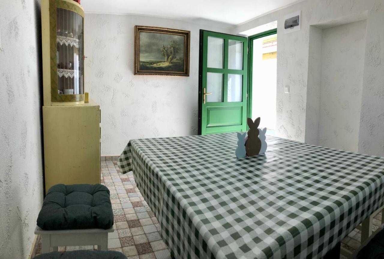 Ladislaus Schnaps-Haus Falusi Vendeghaz Csolnok Екстер'єр фото